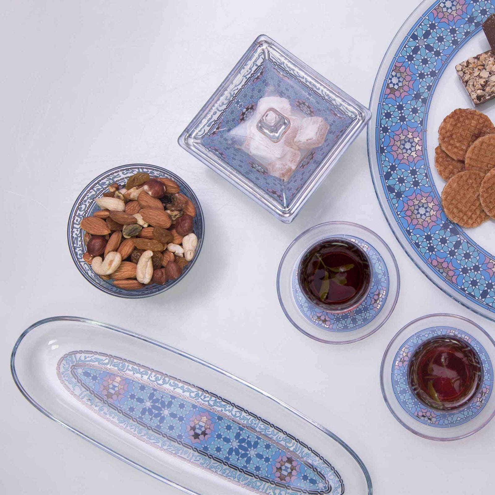 Dimlaj Melange Large Oval Plate (Platinum & Blue) - Premium Glass Plates from Melange By Dimlaj - Just $160!